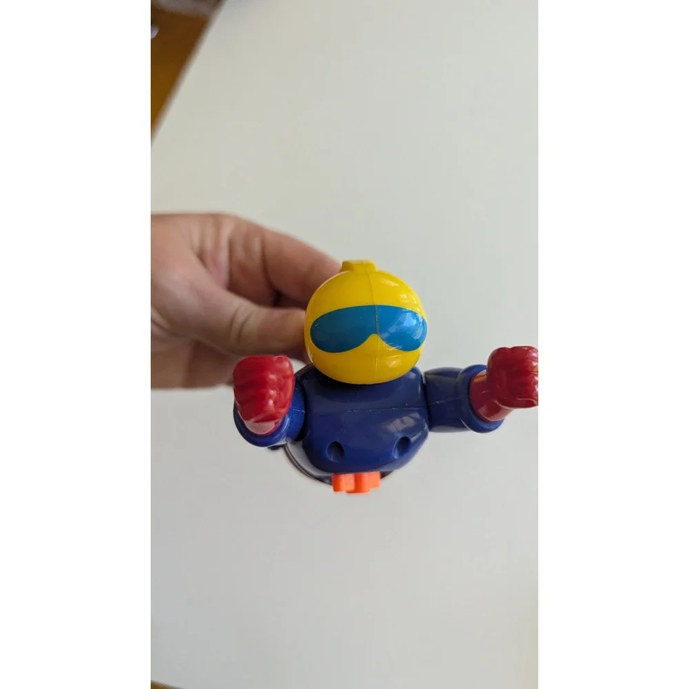 Toysmith 2008 Wind Up Scuba Diver Toy Blue Red Yellow Swimming Bath Toy 7.5